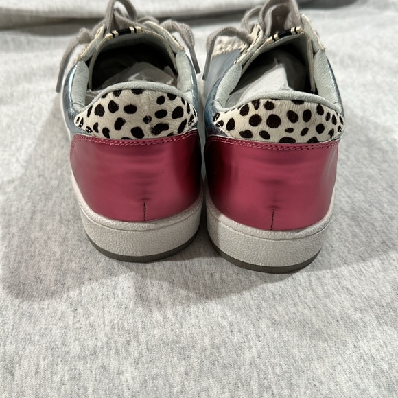 Brand new boutique style retro sneakers. - Picture 4 of 5